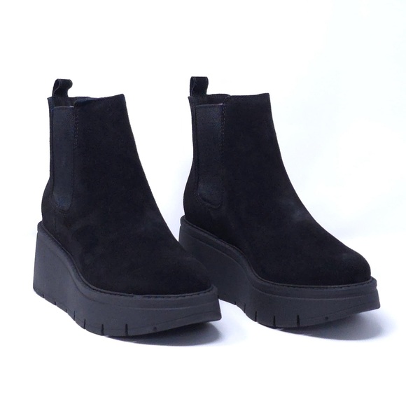 La Canadienne Haskell Black Suede Wedge Booties Waterproof - Picture 2 of 9
